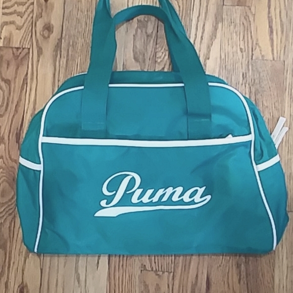 puma small gym bag